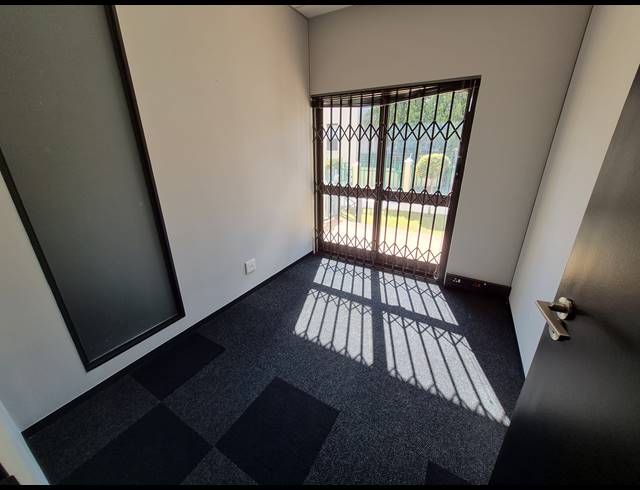 905M² OFFICE TO LET IN WOODMEAD